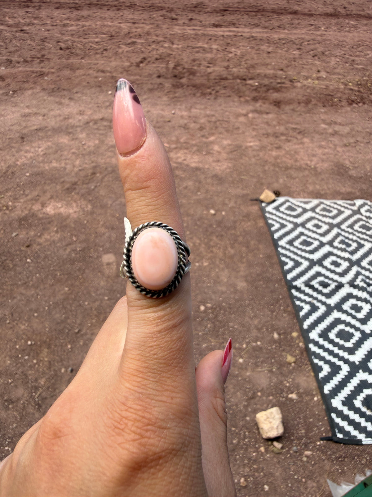 Round Pink Conch Ring