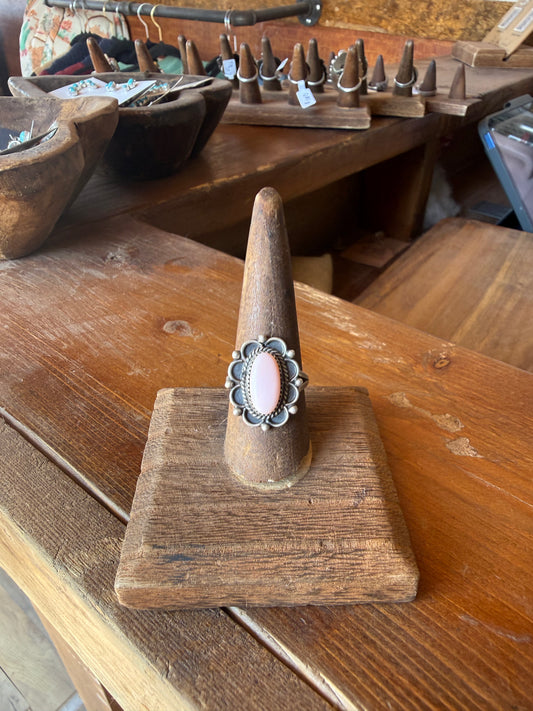Scalloped Pink Conch Ring