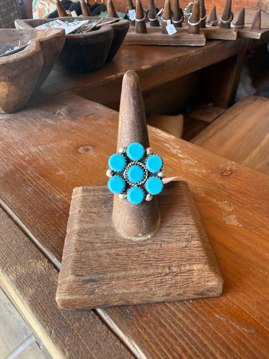 Medium Cluster Ring