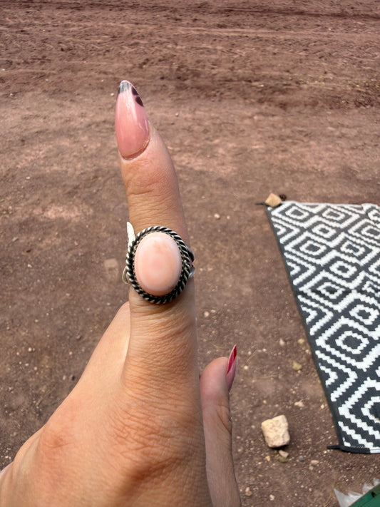 Round Pink Conch Ring