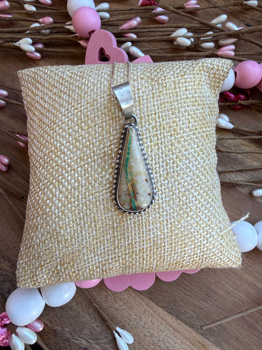 Royston Ribbon Pendant
