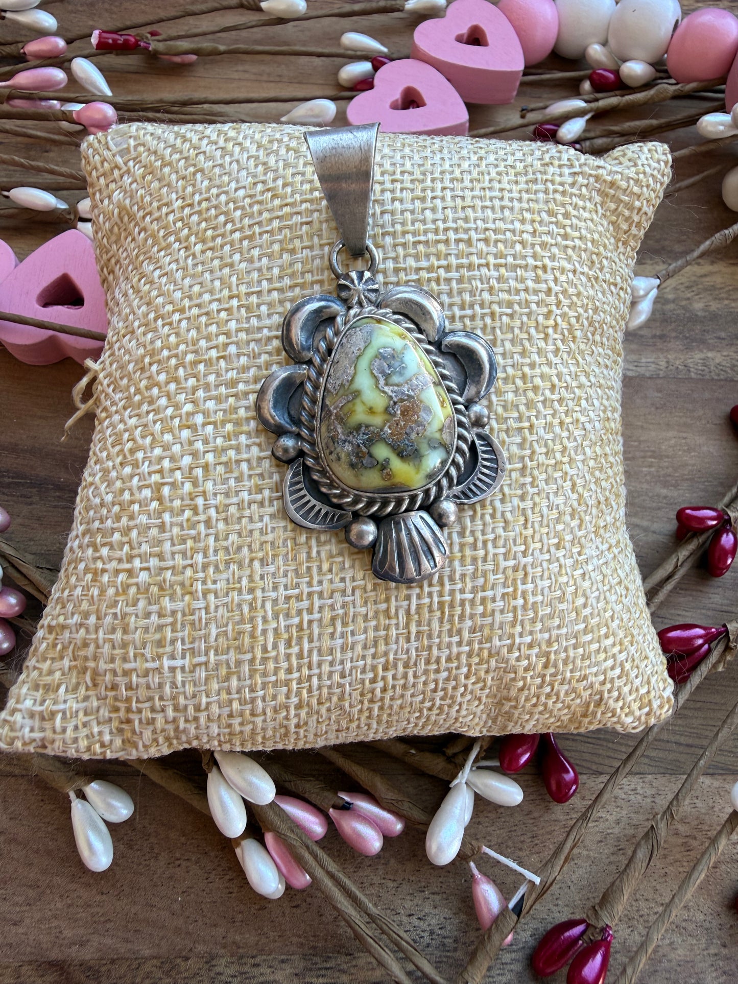 Palomino Pendant
